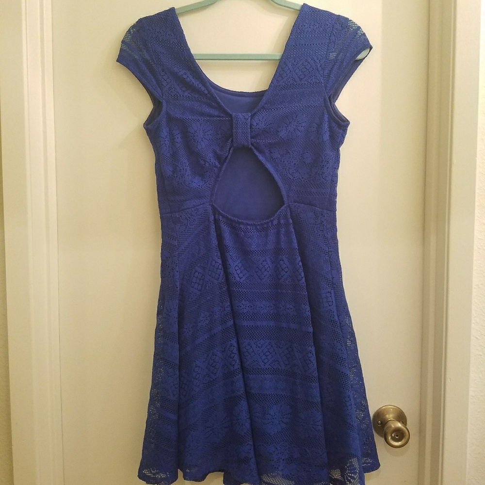 Dress - Picture 2 of 5